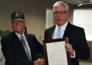 Woody Woodard receiving Missouri Veterans Service Award